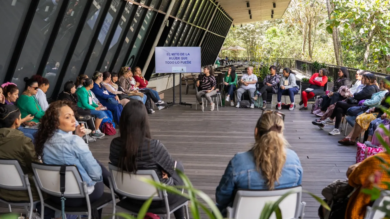 talento femenino Medellín